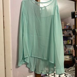 Mint green top
